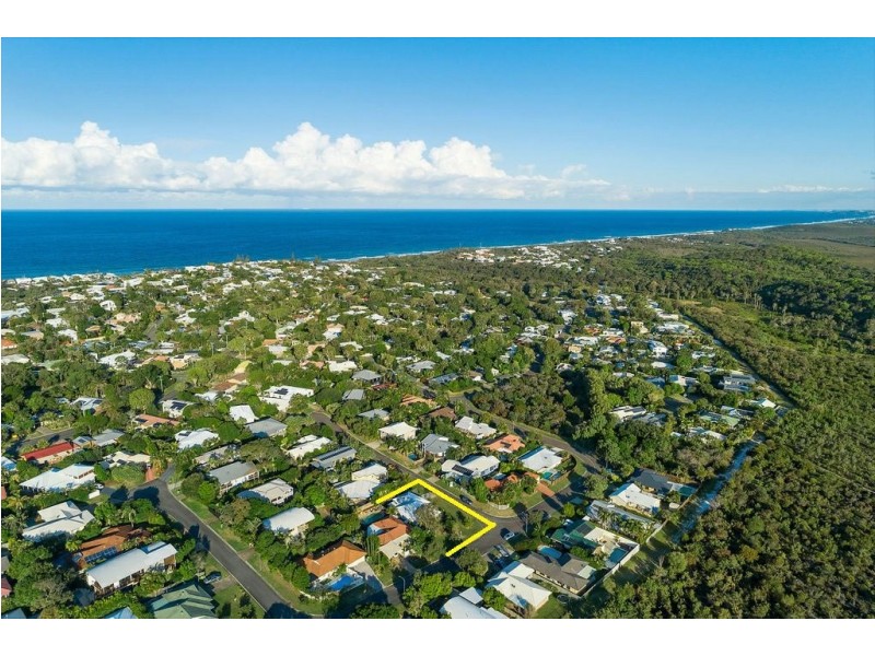 1 Werita Court, Sunrise Beach QLD 4567