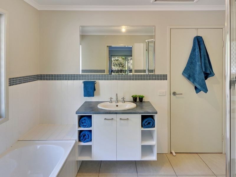 4 Mountain Rise Court, Mount Coolum QLD 4573
