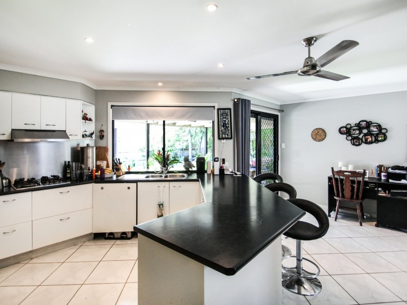 5 Sunstone Court, Yaroomba QLD 4573