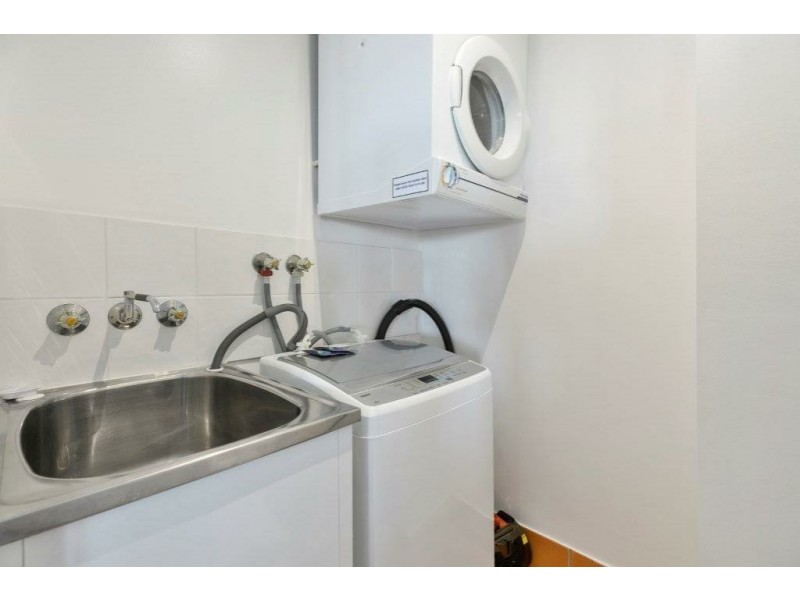 8/15 Andrew Street, Point Arkwright QLD 4573