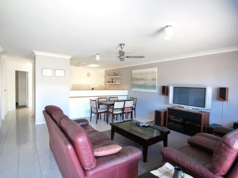 2/21 Jarnahill Drive, Mount Coolum QLD 4573