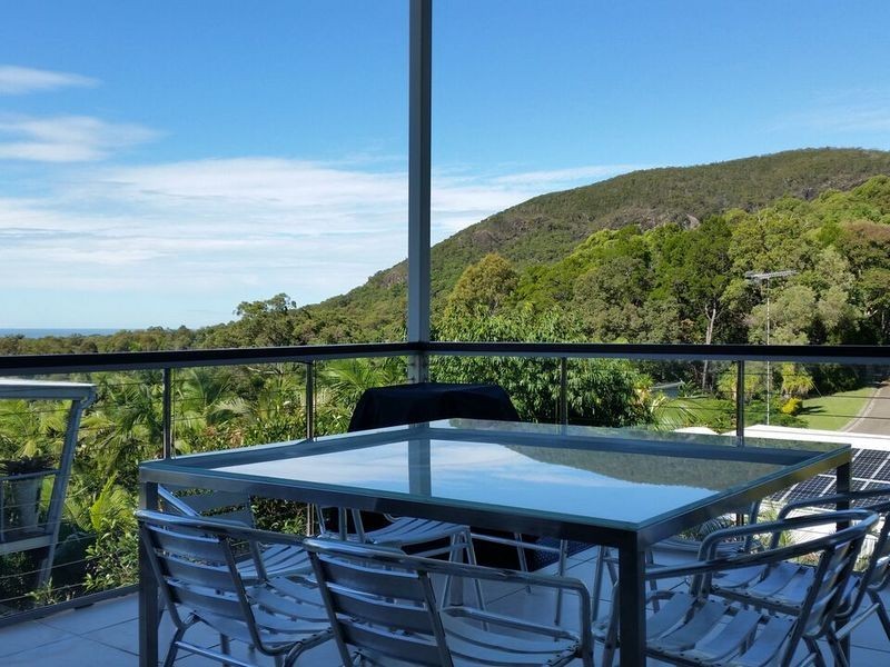 10 Berry Court, Mount Coolum QLD 4573