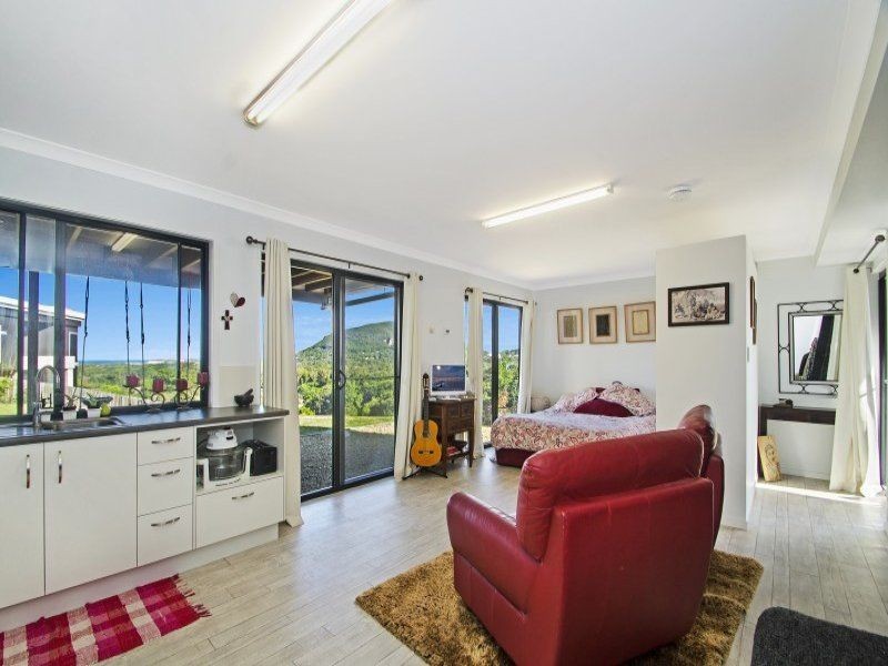 8 Shanagolden Court, Yaroomba QLD 4573