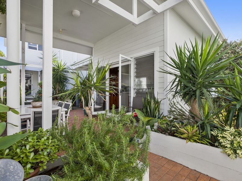 9 Beachway Parade, Marcoola QLD 4564