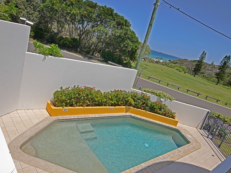 4/15 Andrew Street, Point Arkwright QLD 4573