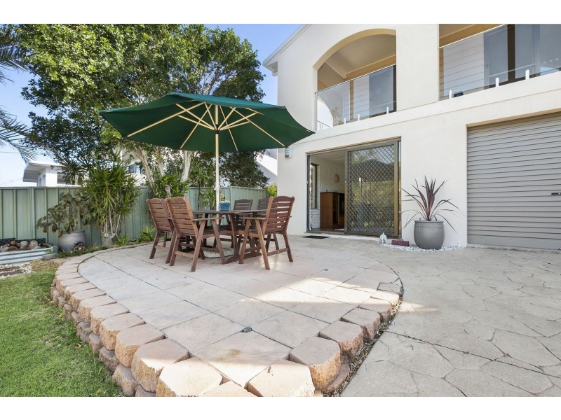 1544 David Low Way, Point Arkwright QLD 4573