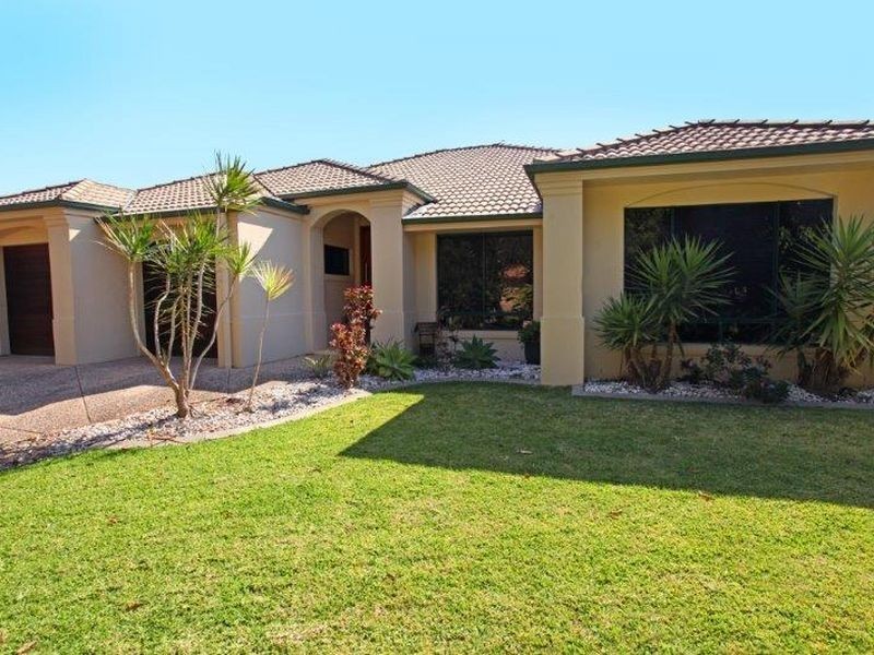 21 Baker-Finch Place, Twin Waters QLD 4564