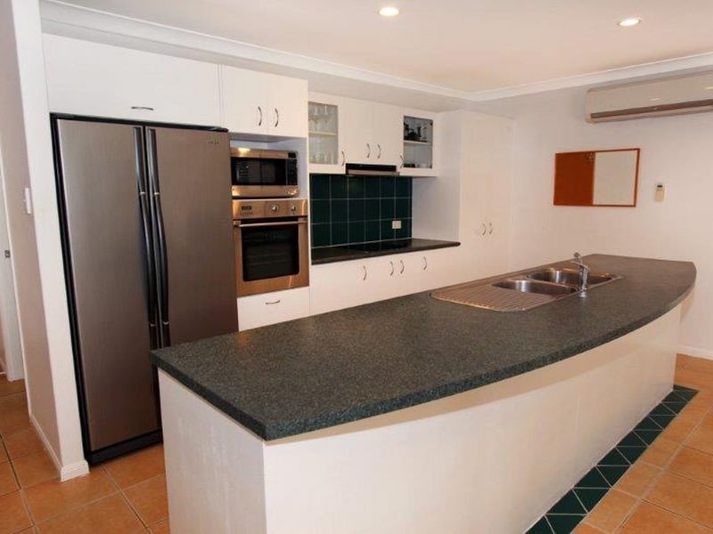 21 Baker-Finch Place, Twin Waters QLD 4564