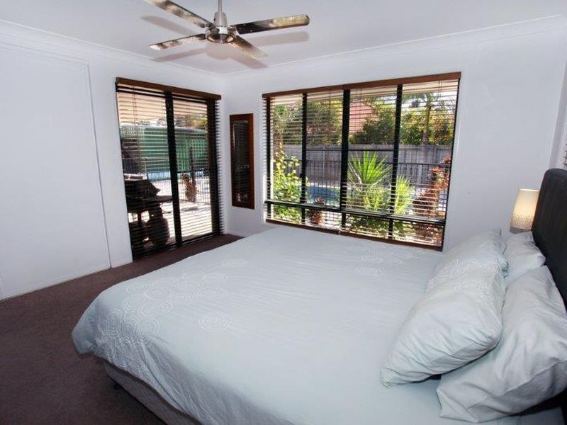 21 Baker-Finch Place, Twin Waters QLD 4564