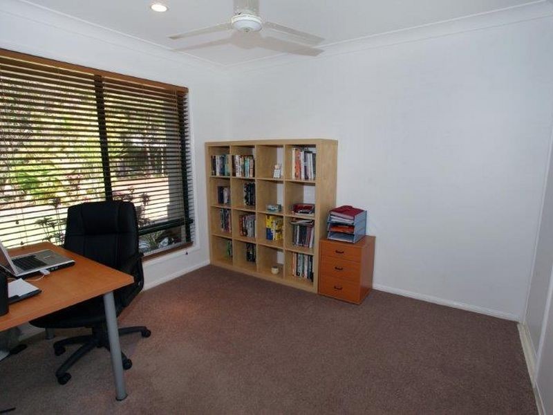 21 Baker-Finch Place, Twin Waters QLD 4564
