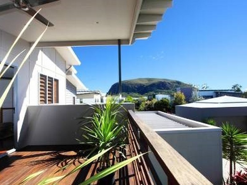 16 Boardrider Crescent, Mount Coolum QLD 4573