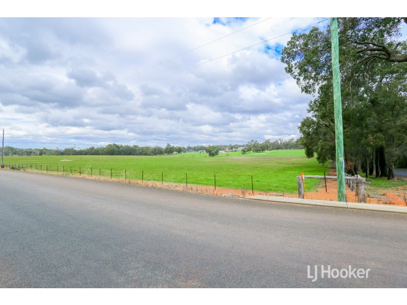 202 Booth Street, Collie WA 6225