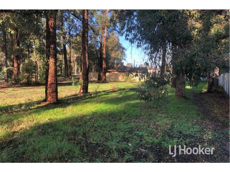 16 Cunningham Crescent, Collie WA 6225