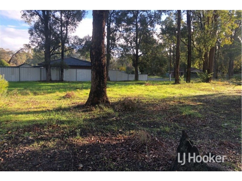 16 Cunningham Crescent, Collie WA 6225