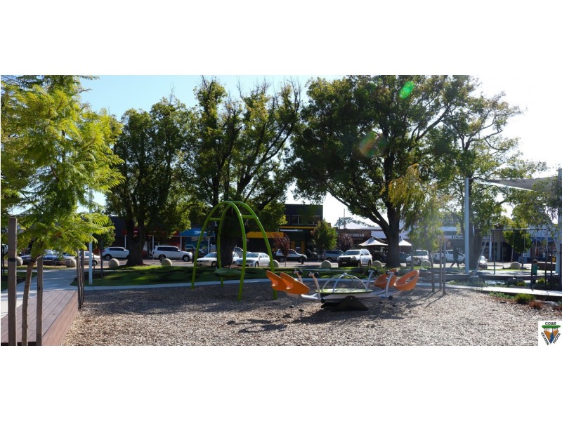 16 Cunningham Crescent, Collie WA 6225