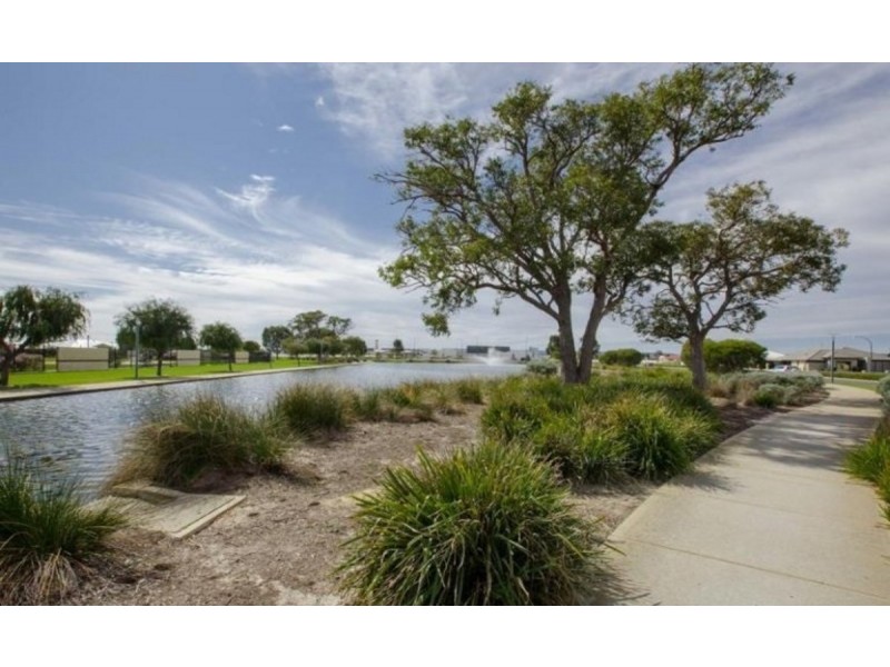 13 Zircon Way, Australind WA 6233