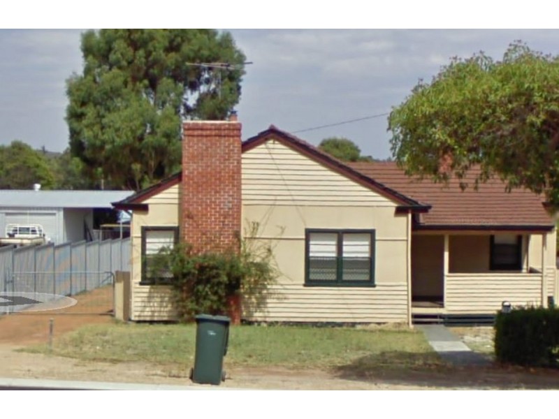 18 Moore Street, Collie WA 6225