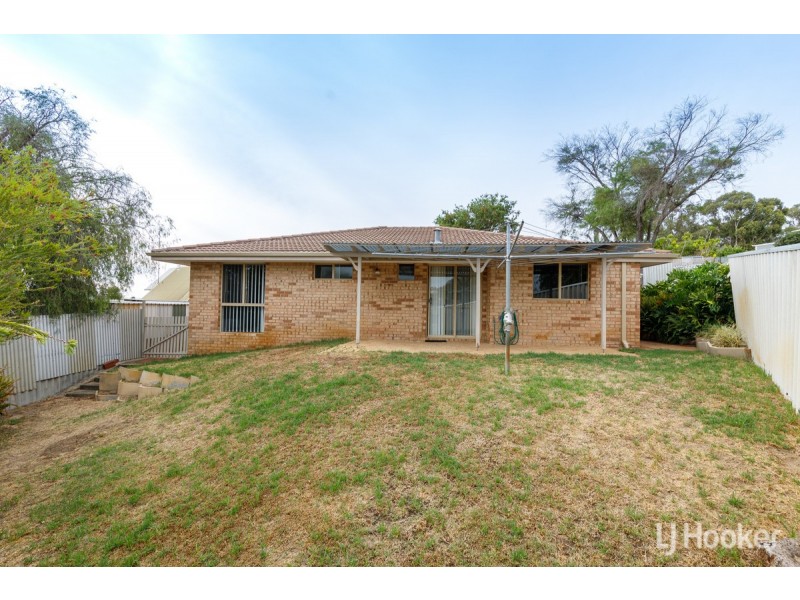 13B Hughlings Place, Australind WA 6233