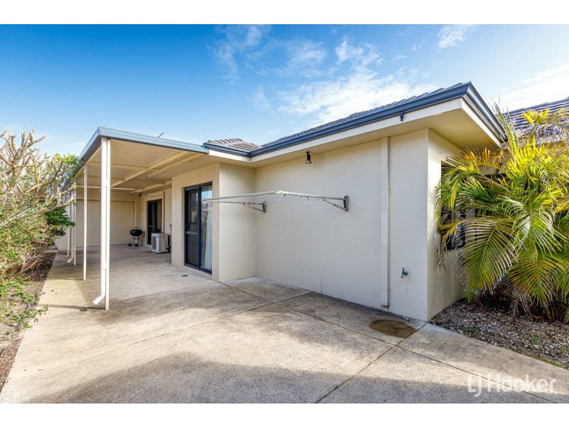 35 Turnberry Way, Pelican Point WA 6230