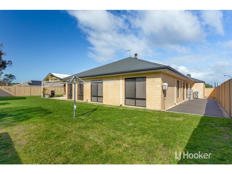 19 Carlingford Court, Australind WA 6233
