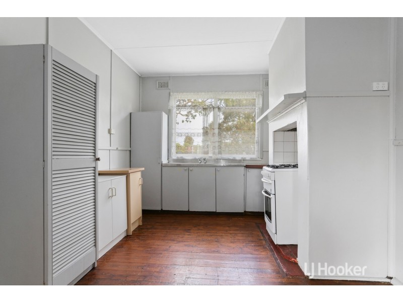 42 Simpson Street, Collie WA 6225