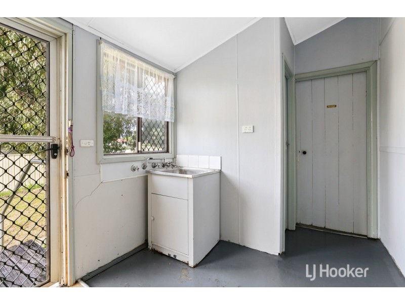 42 Simpson Street, Collie WA 6225