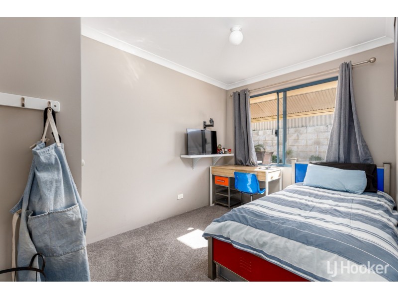 16 Poole Road, Dalyellup WA 6230