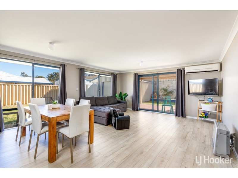 16 Poole Road, Dalyellup WA 6230