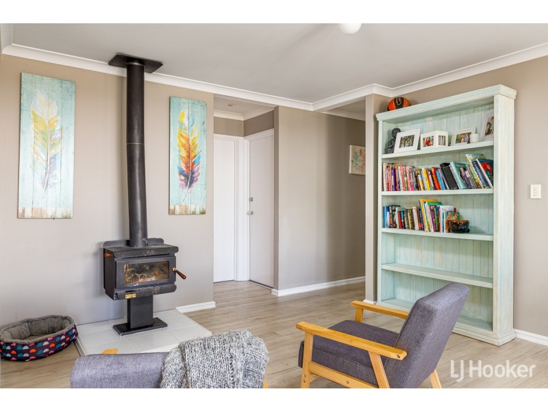 16 Poole Road, Dalyellup WA 6230