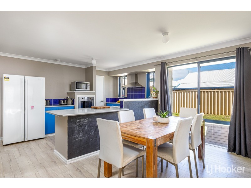 16 Poole Road, Dalyellup WA 6230