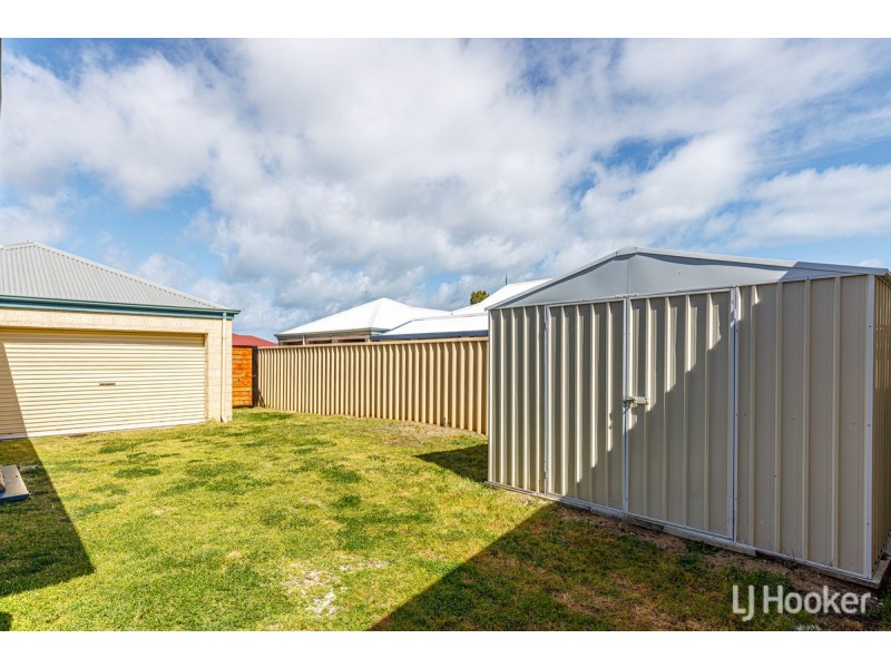 16 Poole Road, Dalyellup WA 6230