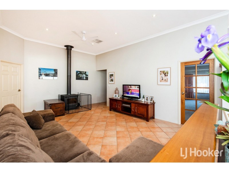 24 Valentine Way, Australind WA 6233