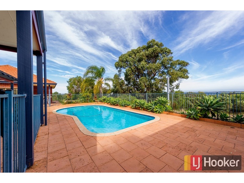 10 Shenton Close, Leschenault WA 6233