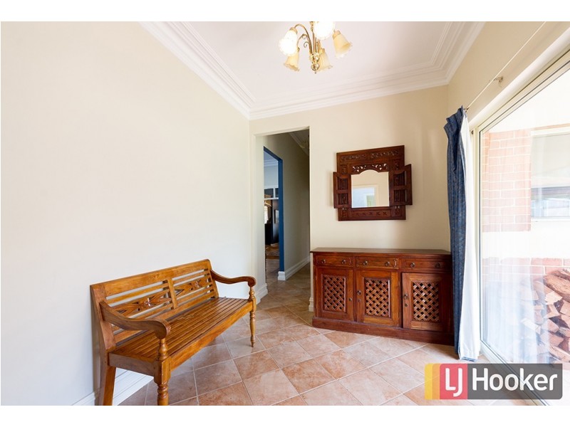 10 Shenton Close, Leschenault WA 6233