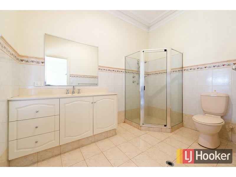 10 Shenton Close, Leschenault WA 6233