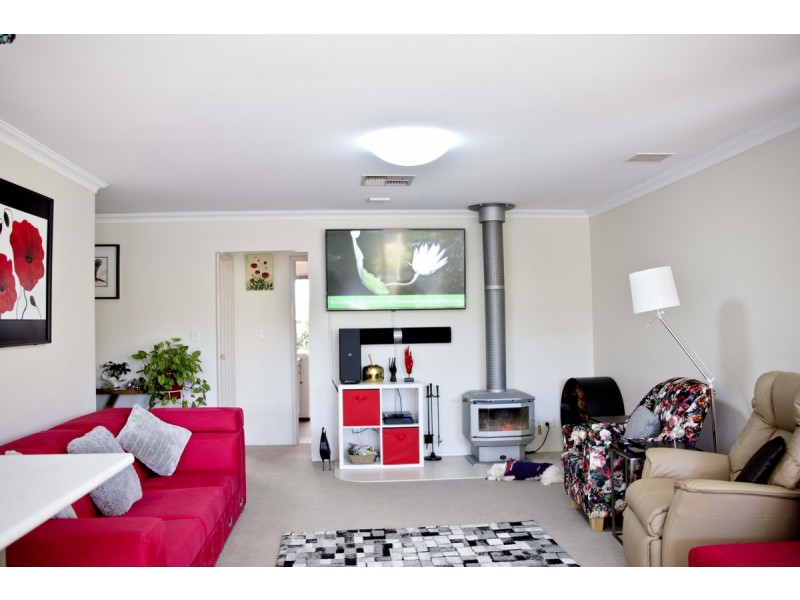 196 Braidwood Drive, Australind WA 6233