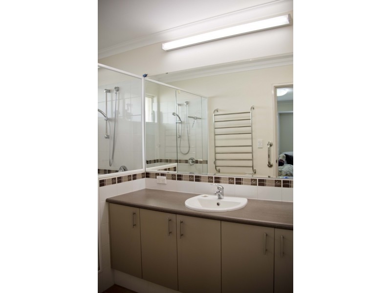 196 Braidwood Drive, Australind WA 6233