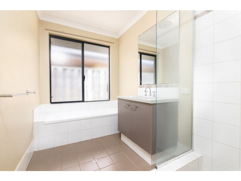 87 Burleigh Drive, Australind WA 6233