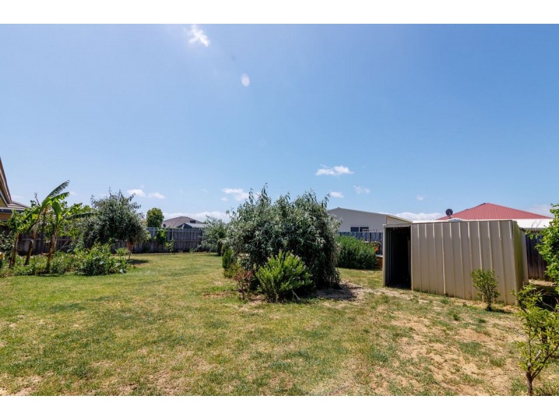 87 Burleigh Drive, Australind WA 6233