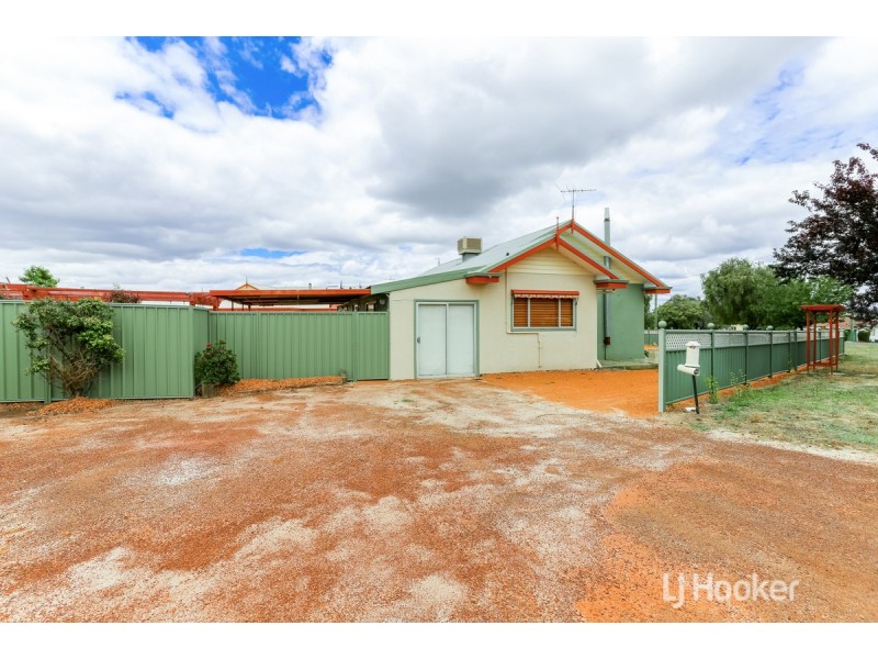 2 Archer Street, Collie WA 6225