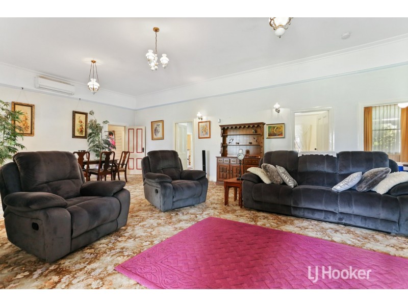 16 Hutton Street, Collie WA 6225