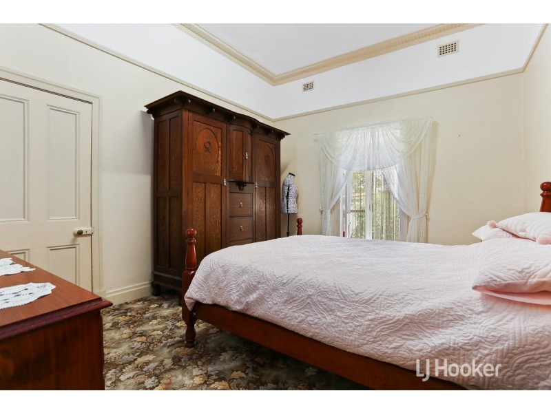 16 Hutton Street, Collie WA 6225