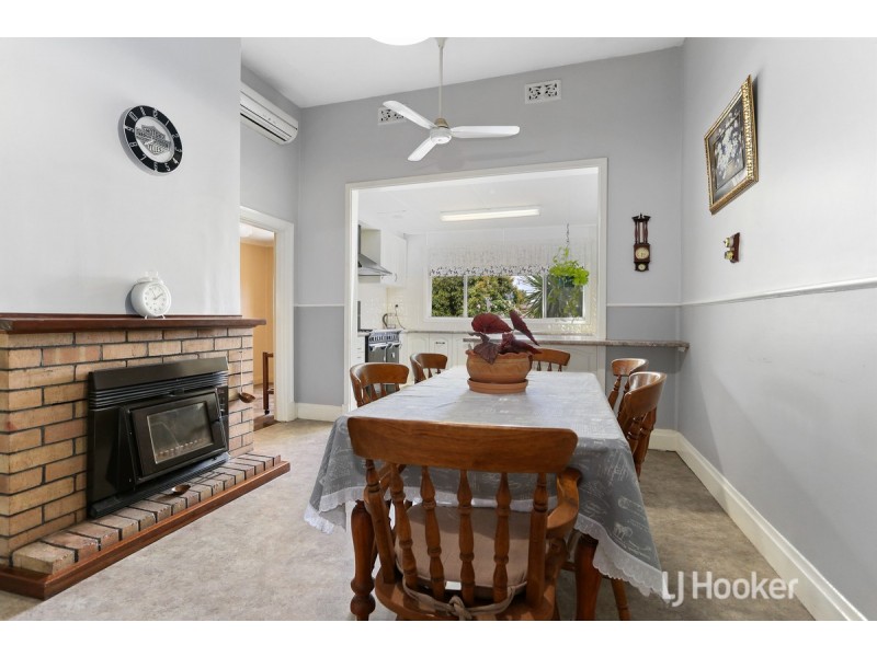 16 Hutton Street, Collie WA 6225