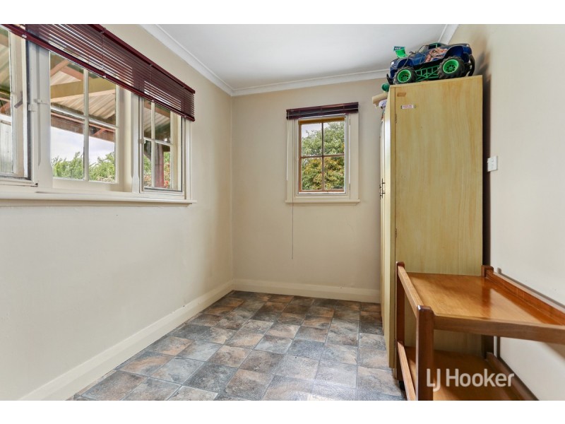 16 Hutton Street, Collie WA 6225
