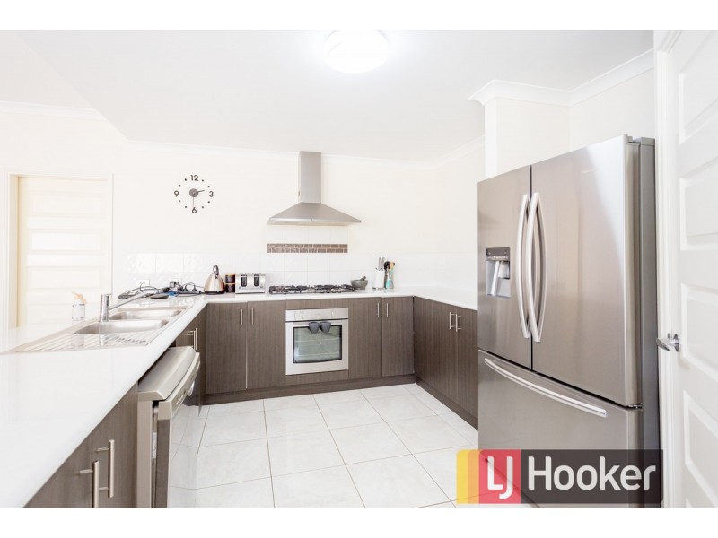 13 Diamond Street, Dalyellup WA 6230