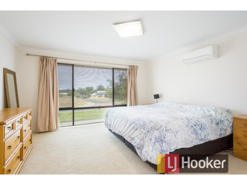 13 Diamond Street, Dalyellup WA 6230