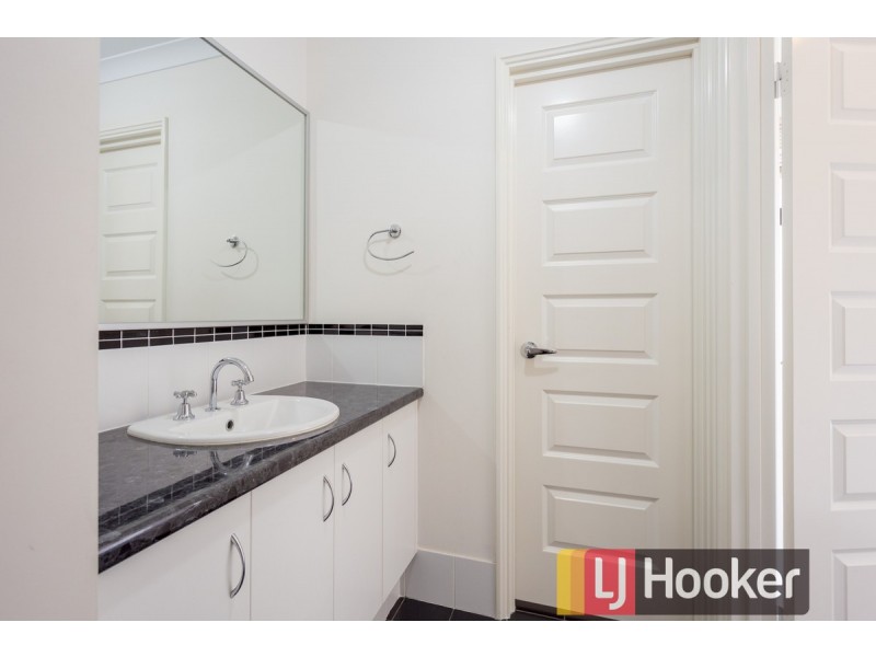 13 Diamond Street, Dalyellup WA 6230