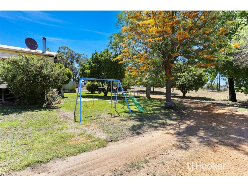 8 Horrocks Road, Preston Settlement WA 6225