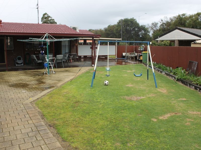 4 Corana Street, Carey Park WA 6230