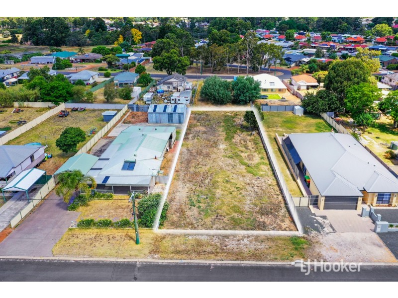 30 Simpson Street, Collie WA 6225